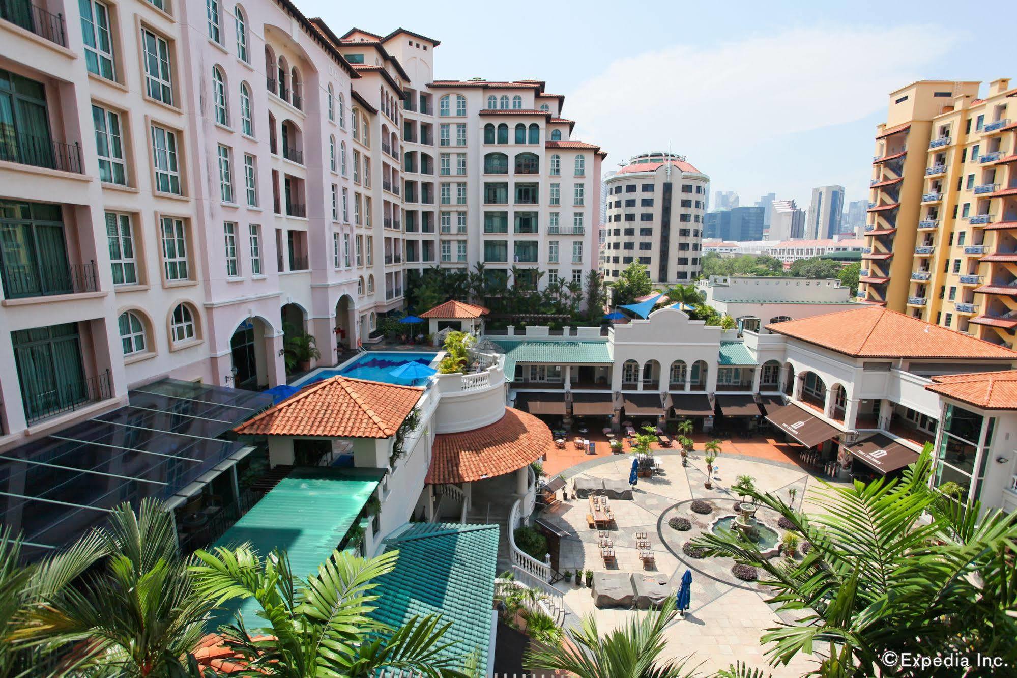 싱가포르 프레이저 플레이스 로버슨 워크 아파트 호텔 외부 사진 The resort's main pool
